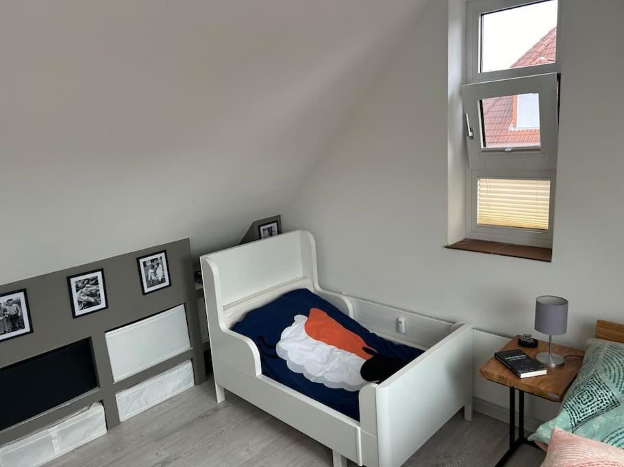 Gemuetliche Wohnung Mitten In Esens Exterior photo